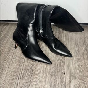 Elegant Black Leather Women's Boots